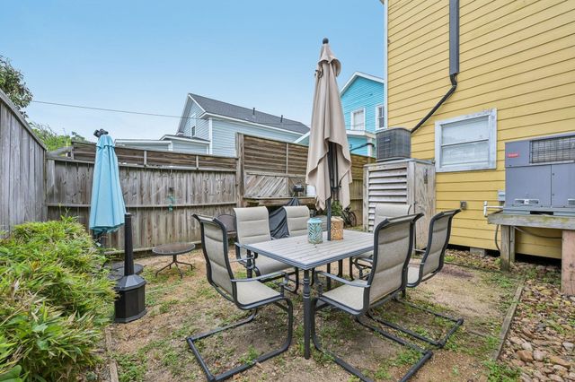 2024 Ursuline Street, Galveston, TX 77550