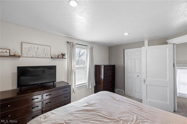 147 Hamilton Street, Elyria, OH 44035