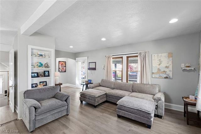 147 Hamilton Street, Elyria, OH 44035