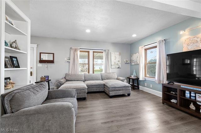 147 Hamilton Street, Elyria, OH 44035