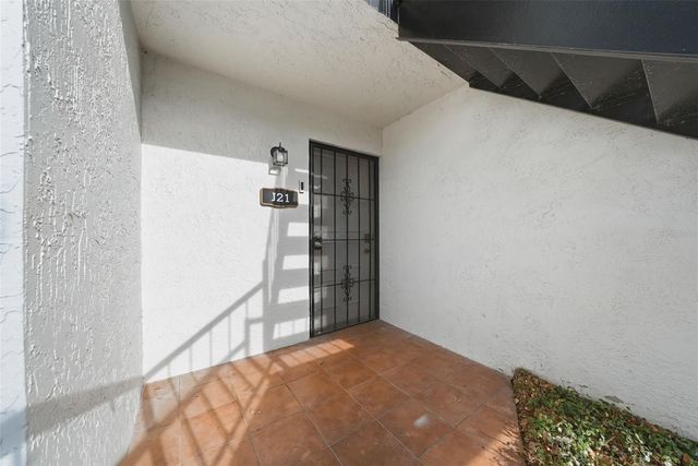 3821 N OAK DRIVE J21, Tampa, FL 33611