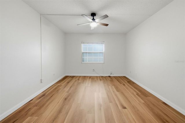 3821 N OAK DRIVE J21, Tampa, FL 33611