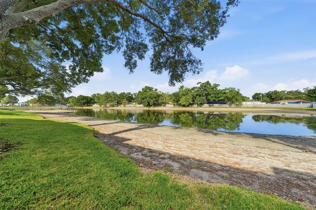 3821 N OAK DRIVE J21, Tampa, FL 33611