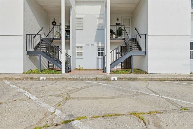 3821 N OAK DRIVE J21, Tampa, FL 33611