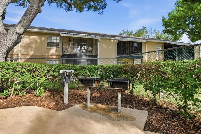 3821 N OAK DRIVE J21, Tampa, FL 33611