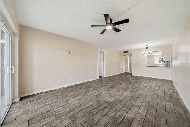 3821 N OAK DRIVE J21, Tampa, FL 33611