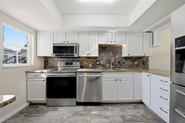 3821 N OAK DRIVE J21, Tampa, FL 33611