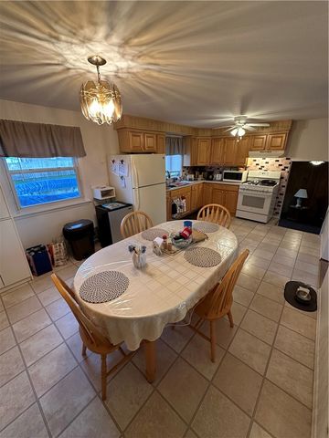 19 Morningstar Drive, Gates, NY 14606