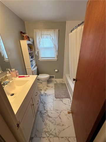 19 Morningstar Drive, Gates, NY 14606