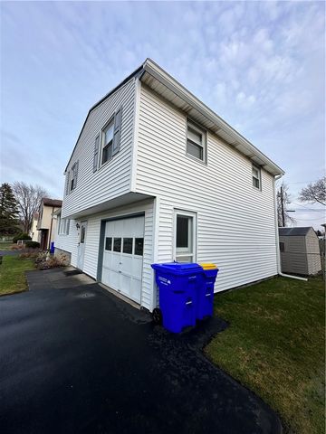 19 Morningstar Drive, Gates, NY 14606