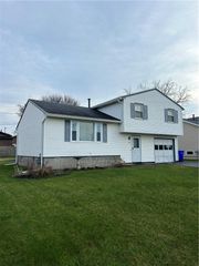 19 Morningstar Drive, Gates, NY 14606