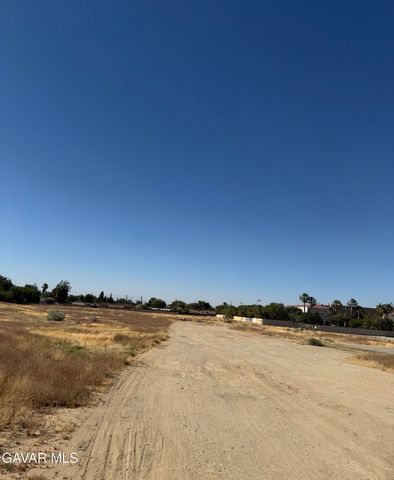 W Milling Street, Lancaster, CA 93534