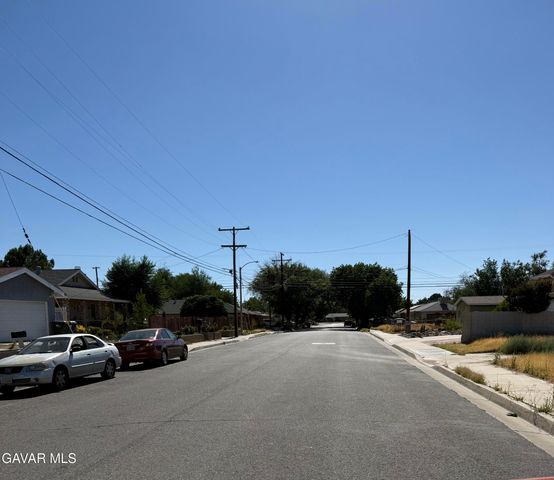 W Milling Street, Lancaster, CA 93534