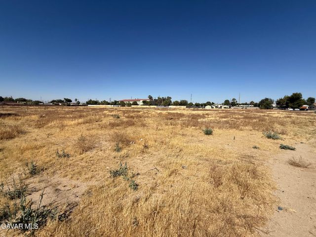 W Milling Street, Lancaster, CA 93534
