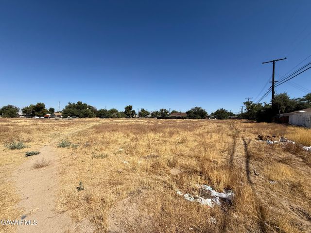 W Milling Street, Lancaster, CA 93534