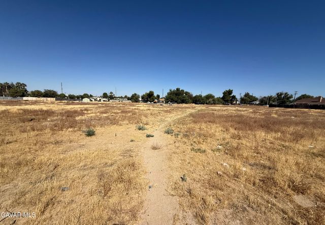 W Milling Street, Lancaster, CA 93534