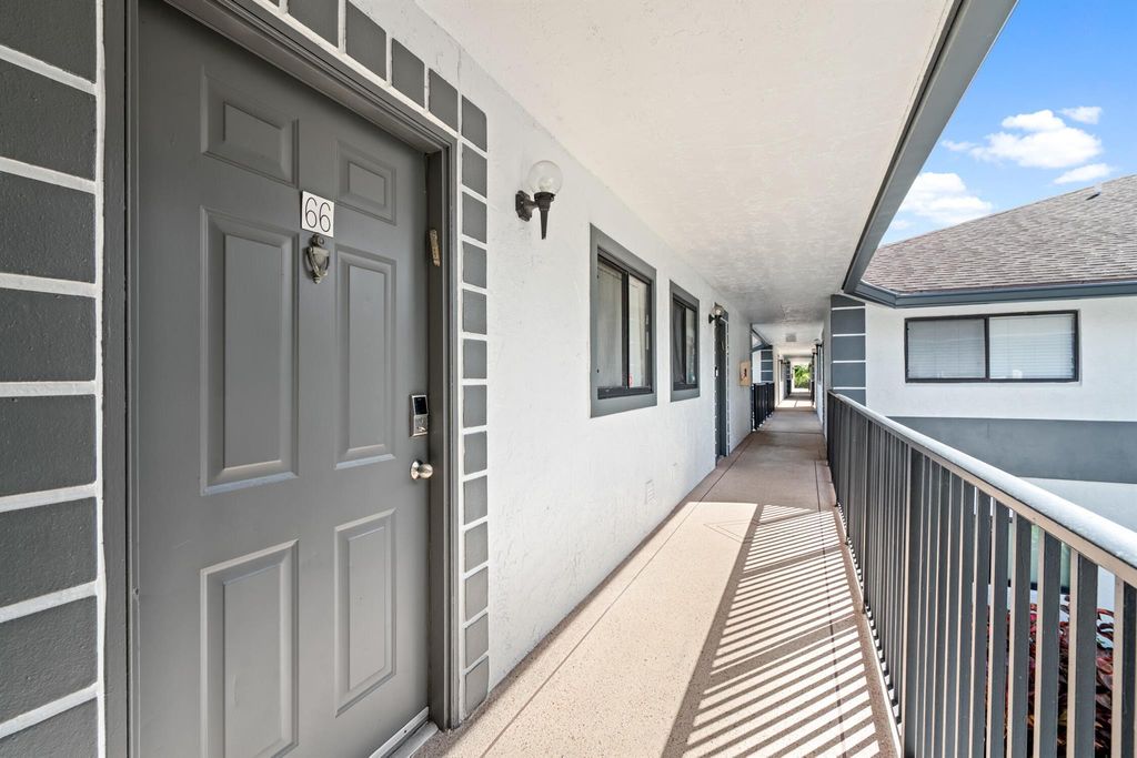 15364 Lakes Of Delray Boulevard 66, Delray Beach, FL 33484