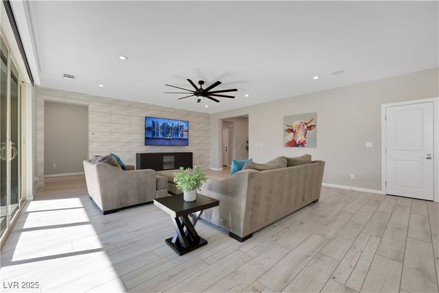 1609 Dream Canyon Avenue, North Las Vegas, NV 89084