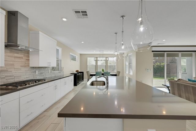 1609 Dream Canyon Avenue, North Las Vegas, NV 89084