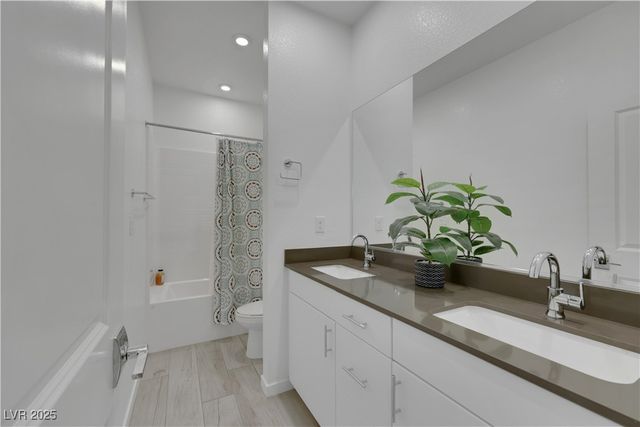 1609 Dream Canyon Avenue, North Las Vegas, NV 89084