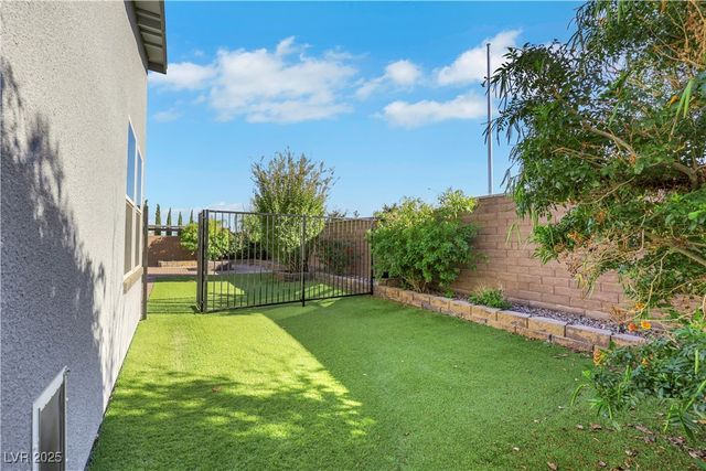 1609 Dream Canyon Avenue, North Las Vegas, NV 89084