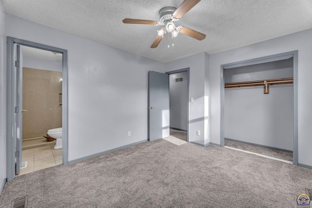 1231 SE 43rd Ter, Topeka, KS 66609