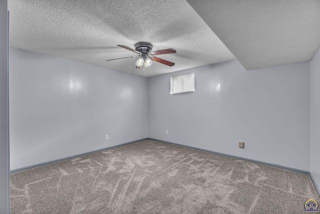 1231 SE 43rd Ter, Topeka, KS 66609