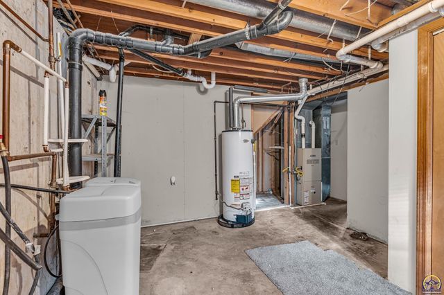 1231 SE 43rd Ter, Topeka, KS 66609