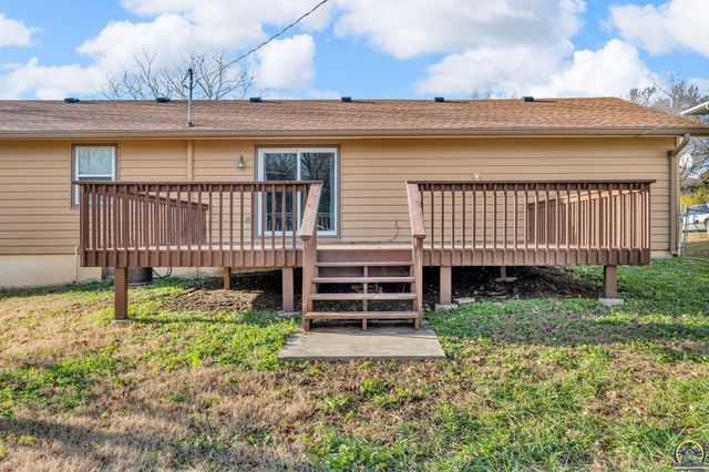 1231 SE 43rd Ter, Topeka, KS 66609