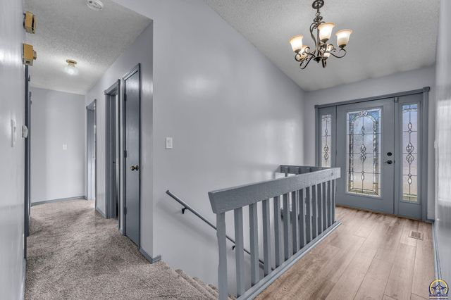 1231 SE 43rd Ter, Topeka, KS 66609