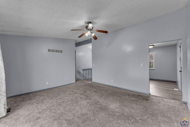 1231 SE 43rd Ter, Topeka, KS 66609