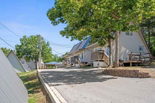 134 Deep Water Circle, Reeds Spring, MO 65737