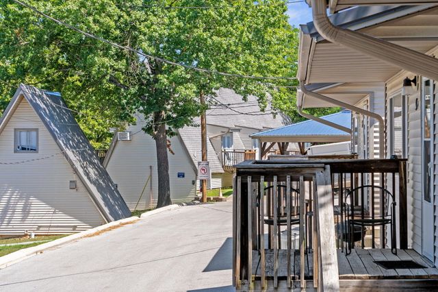 134 Deep Water Circle, Reeds Spring, MO 65737