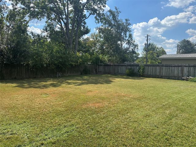 5417 De Milo Drive, Houston, TX 77092