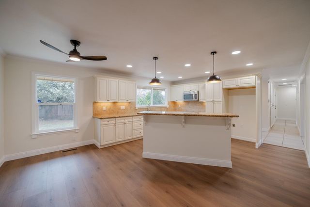 3277 COUNTRY CLUB DR, Cameron Park, CA 95682