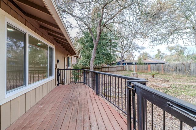 3277 COUNTRY CLUB DR, Cameron Park, CA 95682