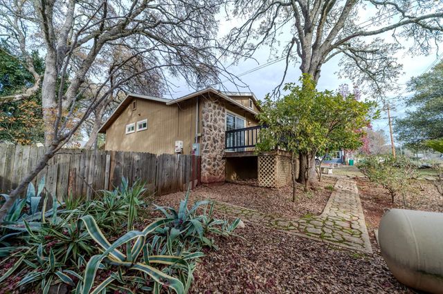 3277 COUNTRY CLUB DR, Cameron Park, CA 95682