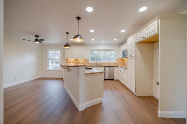 3277 COUNTRY CLUB DR, Cameron Park, CA 95682