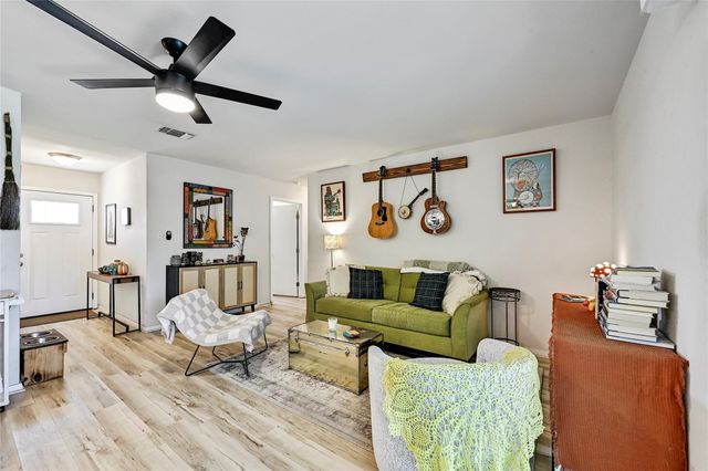 9702 Oriole DR, Austin, TX 78753