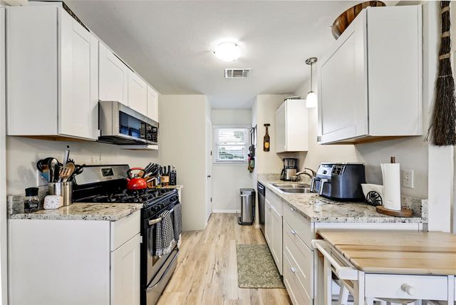 9702 Oriole DR, Austin, TX 78753