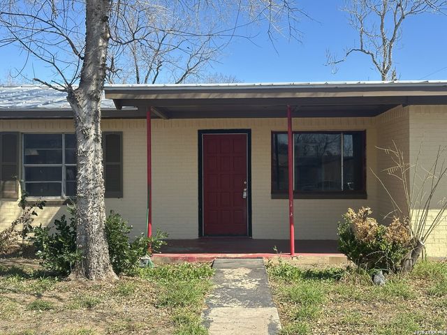 237 Kelly st, Poteet, TX 78065