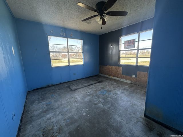 237 Kelly st, Poteet, TX 78065