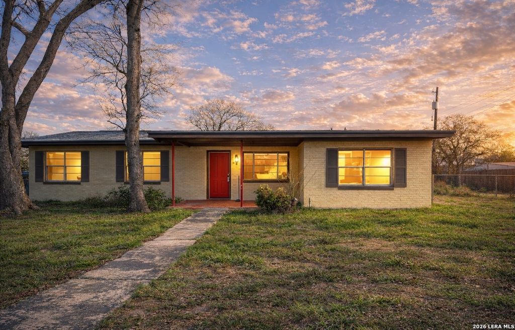 237 Kelly st, Poteet, TX 78065