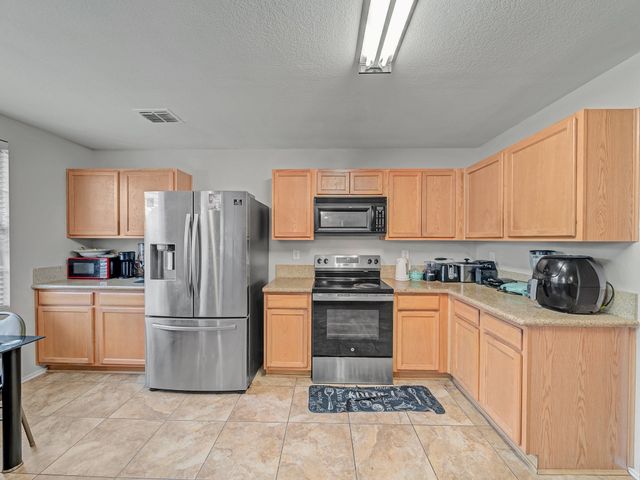 9228 Cheswick Drive, Fort Worth, TX 76123