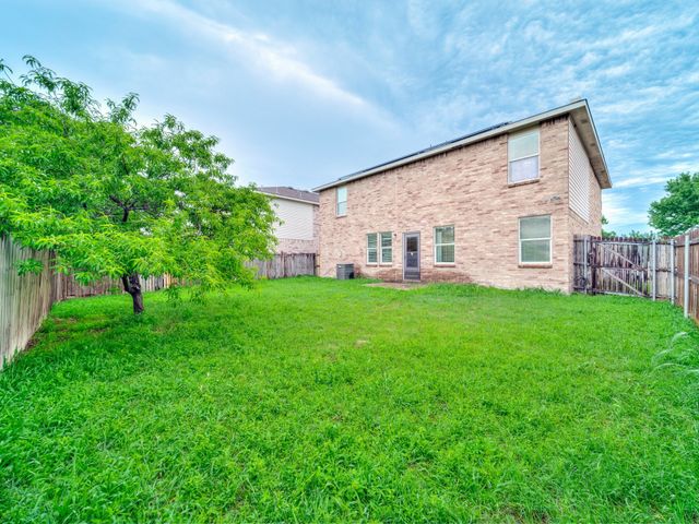9228 Cheswick Drive, Fort Worth, TX 76123