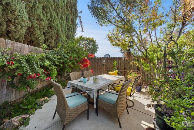 1905 Midvale Court, Bakersfield, CA 93309