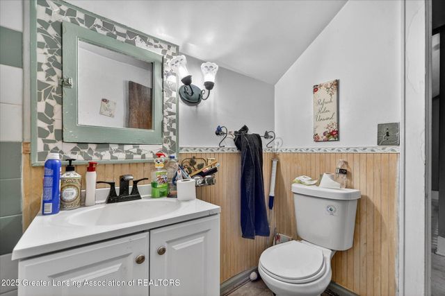 1400 W Michigan Avenue, Lansing, MI 48915