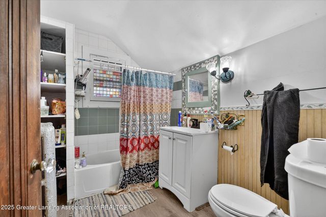 1400 W Michigan Avenue, Lansing, MI 48915