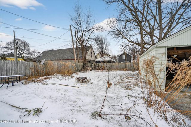 1400 W Michigan Avenue, Lansing, MI 48915