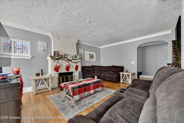 1400 W Michigan Avenue, Lansing, MI 48915